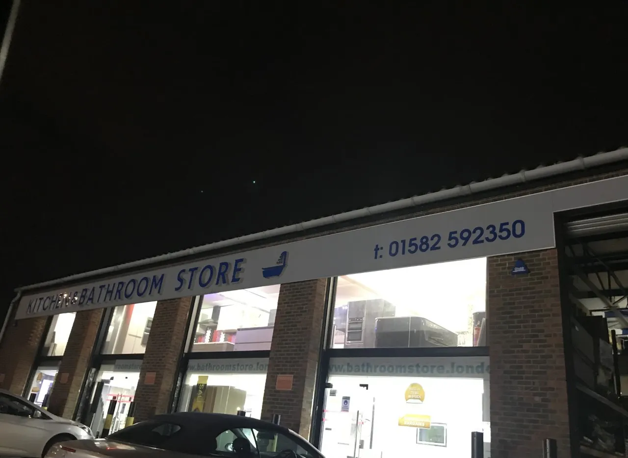 14075 uk kitchen decor color