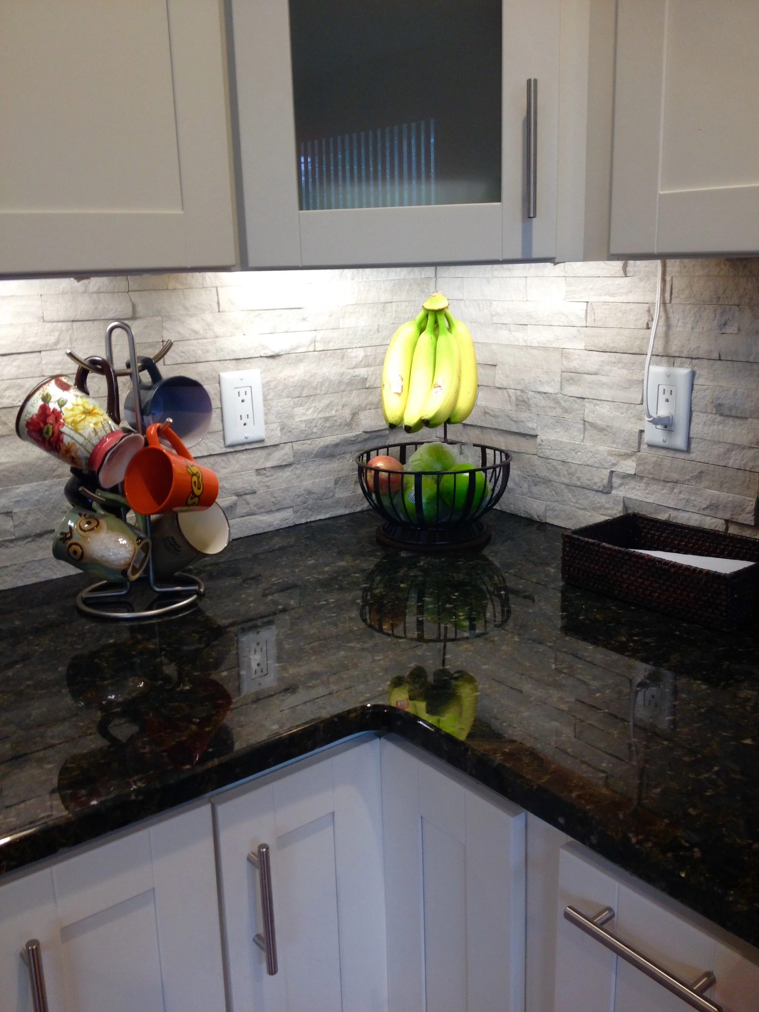 14121 black stone kitchen island