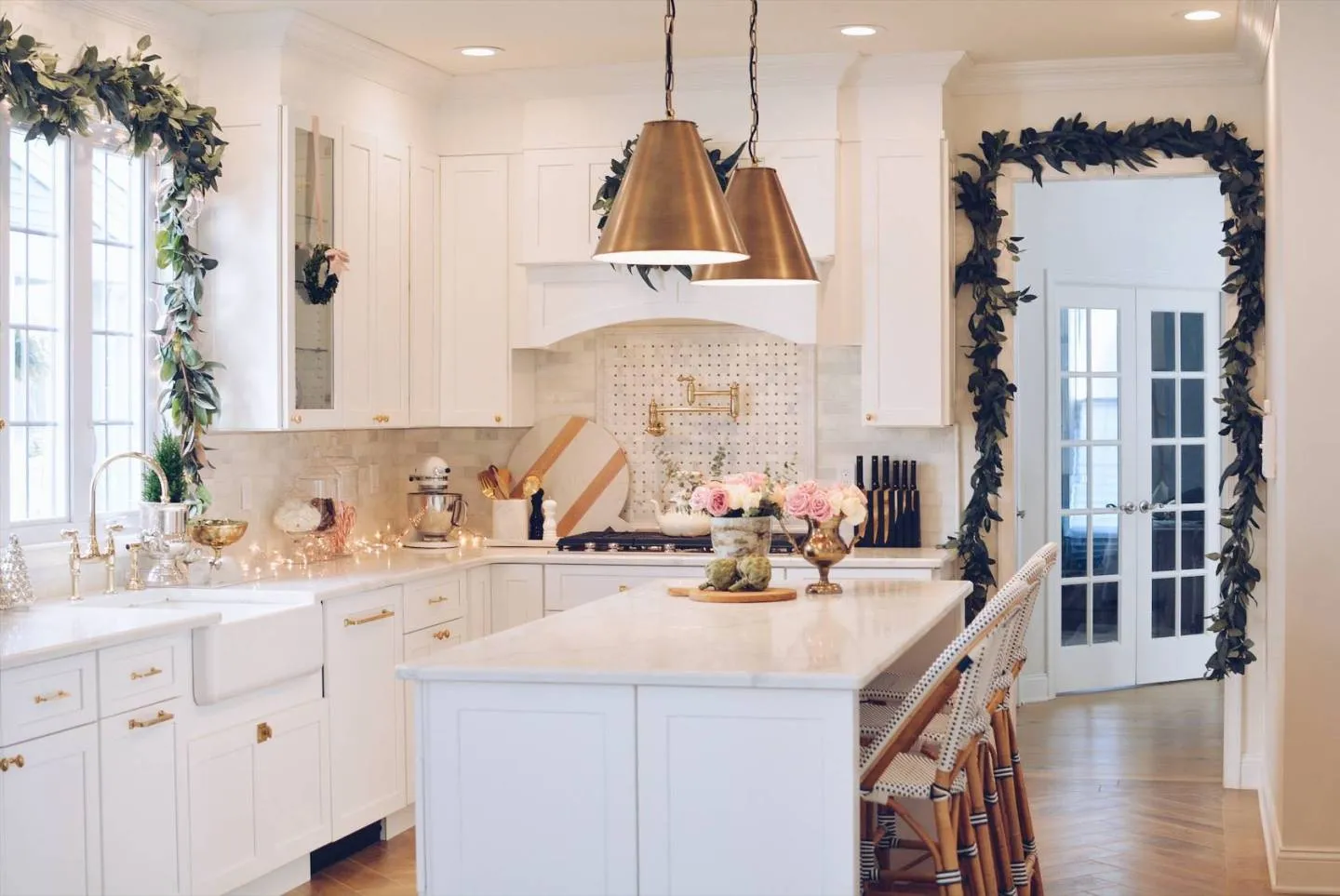 14209 christmas kitchen windows