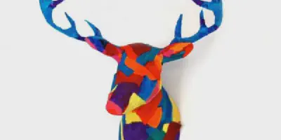 /img/14219-faux-deer-head-kitchen-decor-7.webp