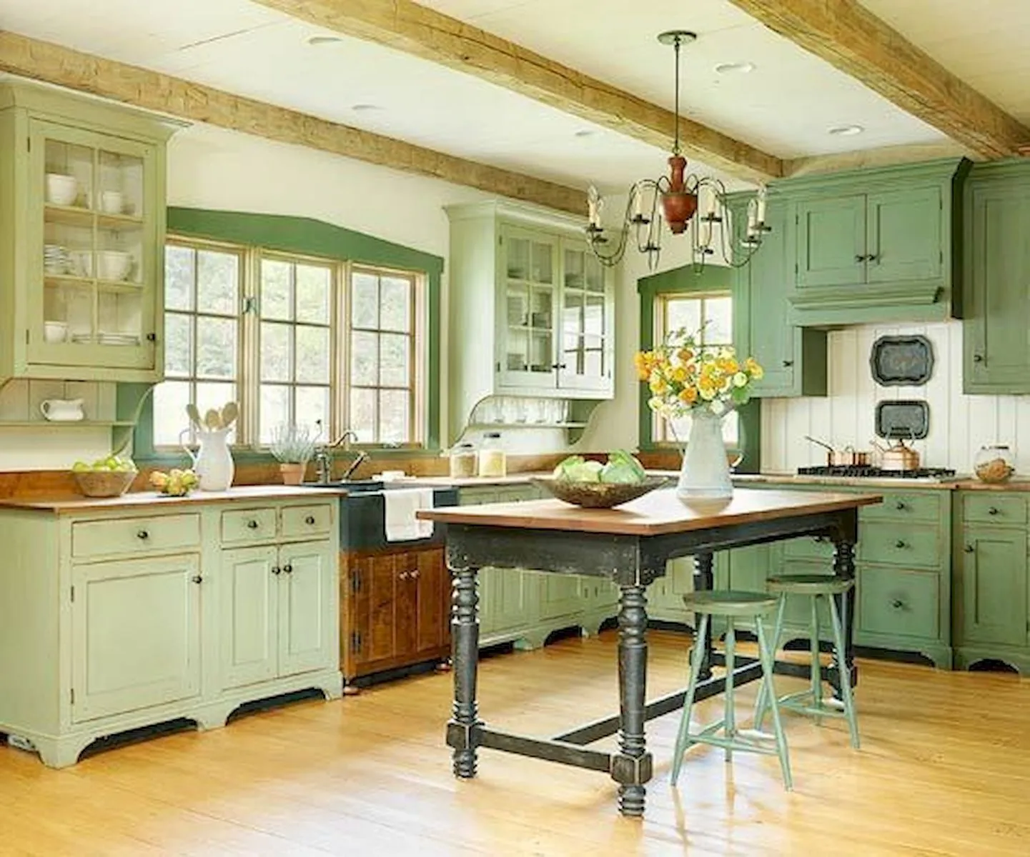 /img/14225-farmhouse-kitchen-baskets.webp