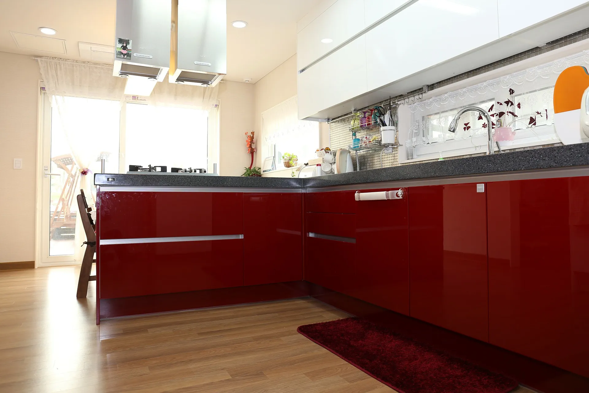 /img/14271-rustic-red-kitchen-tile-maintenance.webp