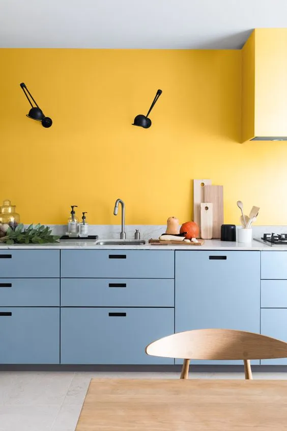 14283 yellow and blue kitchen 1
